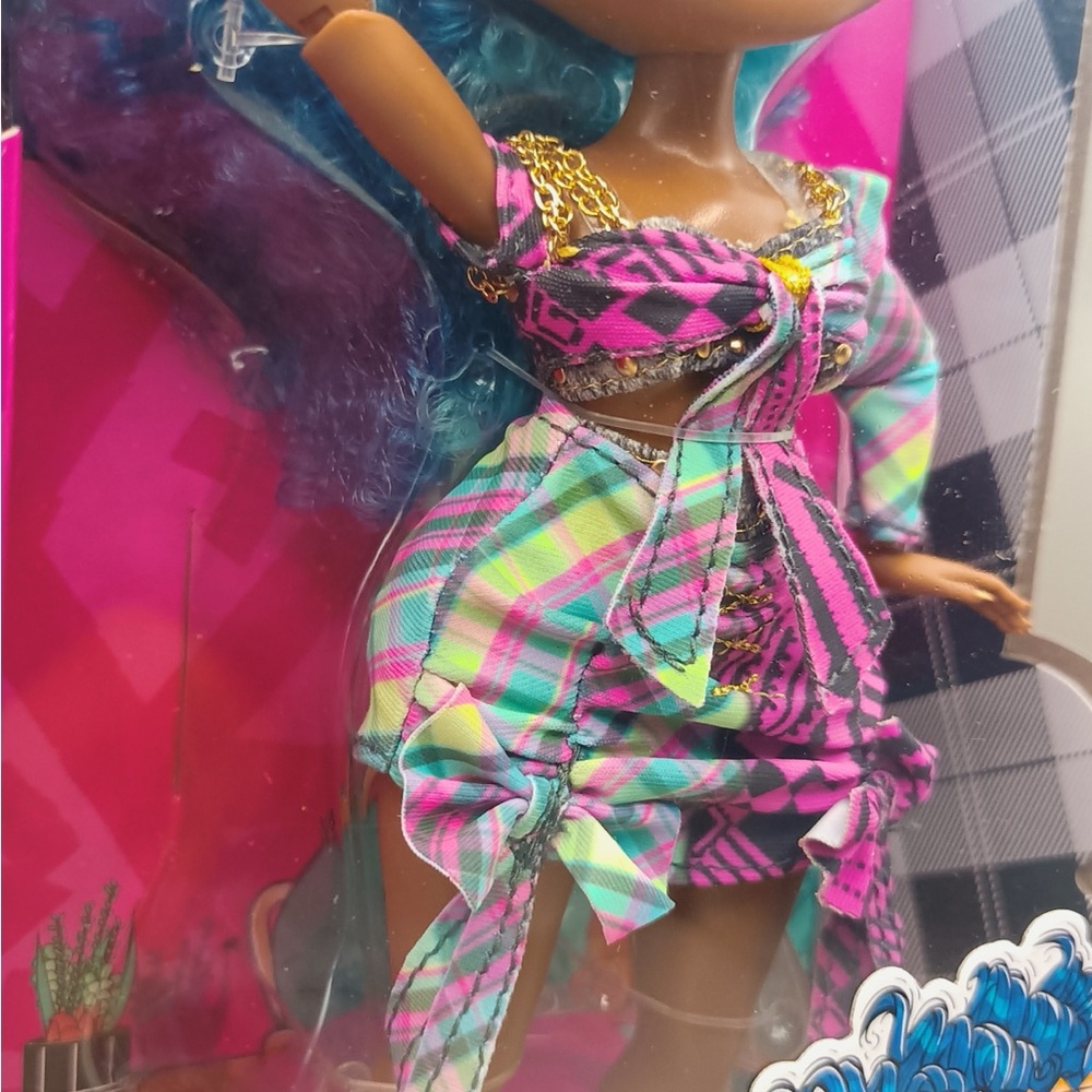 JAMS LOL Surprise OMG Doll - Picture 11 of 16